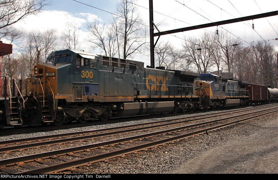 CSX 300 on K049